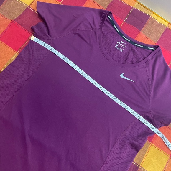 Nike Running shirts - Picture 4 of 12